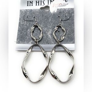 Silver Earrings (Case 11) 1502